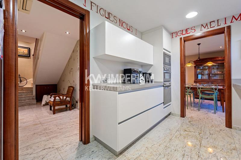 Foto 4c0d386a-6676-4141-ae60-25562af63a77. Chalet excepcional masia en Valls