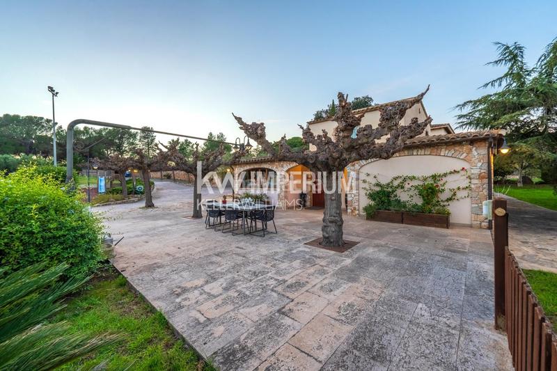 Foto 64deef3d-95a8-49a4-b4ad-8e36c2bfd02a. Chalet excepcional masia en Valls