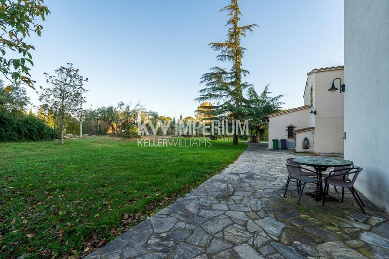 Foto af0846c8-d2e9-45cb-831f-5b59624dd487. Chalet excepcional masia en Valls