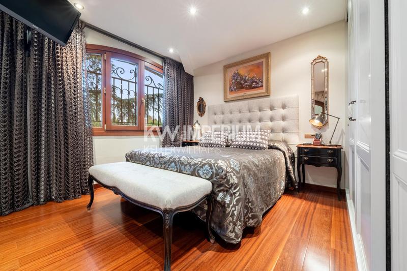 Foto f0a74e9d-74cb-4662-86da-2516db622316. Chalet excepcional masia en Valls