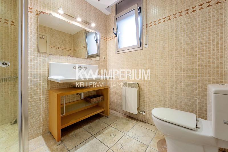 Foto 03907928-2af3-45e6-8ff2-7fb0f276a1bf. Casa pareada vivienda con vistas al mar en una ubicación privilegiada en Tarragona