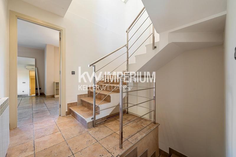 Foto 58712953-295e-4525-9b1f-02c80f0339f1. Casa pareada vivienda con vistas al mar en una ubicación privilegiada en Tarragona