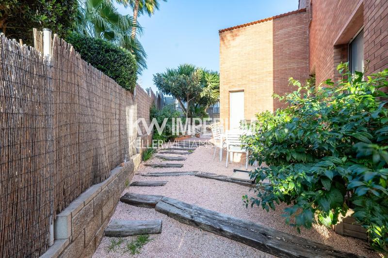 Foto 80849abb-67ff-4c23-8980-13e1ac7d9960. Casa pareada vivienda con vistas al mar en una ubicación privilegiada en Tarragona