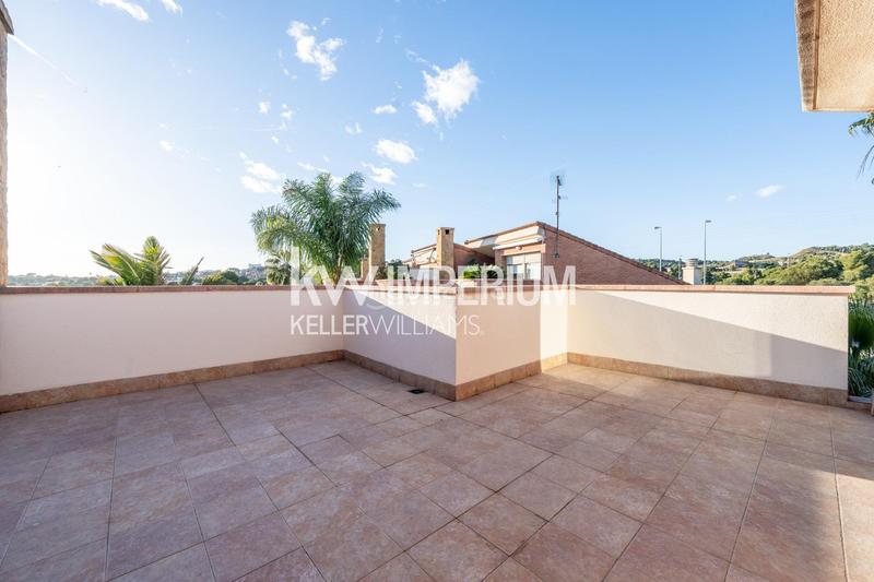 Foto 86e28cda-6c50-4afd-80b9-b4da677ba4ad. Casa pareada vivienda con vistas al mar en una ubicación privilegiada en Tarragona