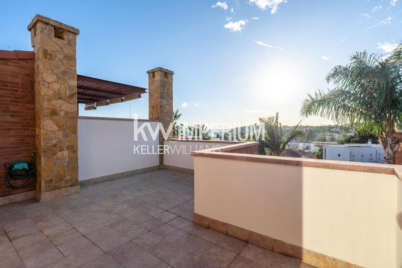 Foto a37979cd-2405-449d-9eb8-6a426036d46b. Casa pareada vivienda con vistas al mar en una ubicación privilegiada en Tarragona