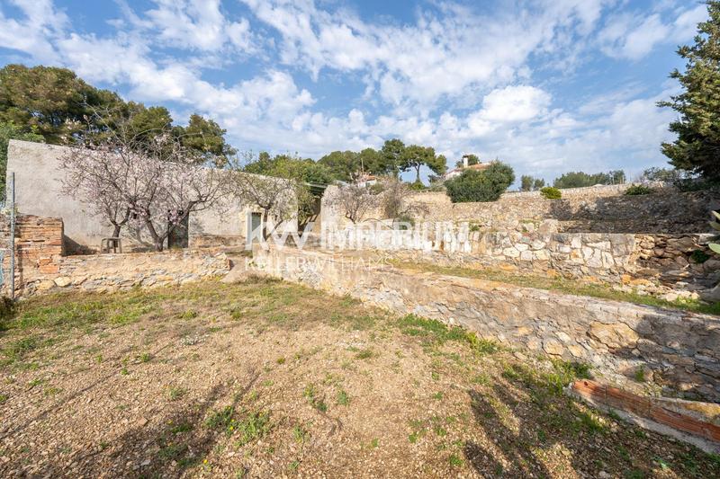Foto 0425e164-7110-45a3-a4f8-f109e1a5cbc9. Casa oasis con vistas al mar oportunidad de inversión con piscina, parque y total tranquilidad en Tarragona