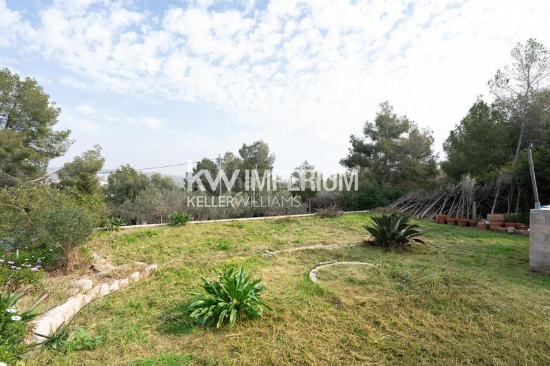 Foto 485210f6-7ec8-440b-b7d7-1485f481d12b. Casa oasis con vistas al mar oportunidad de inversión con piscina, parque y total tranquilidad en Tarragona