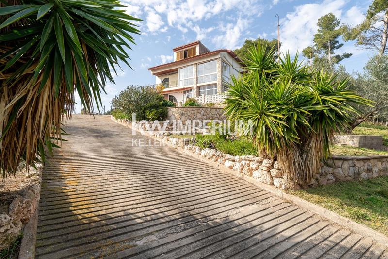Foto 56049524-9a05-4721-bb11-d95f43545674. Casa oasis con vistas al mar oportunidad de inversión con piscina, parque y total tranquilidad en Tarragona