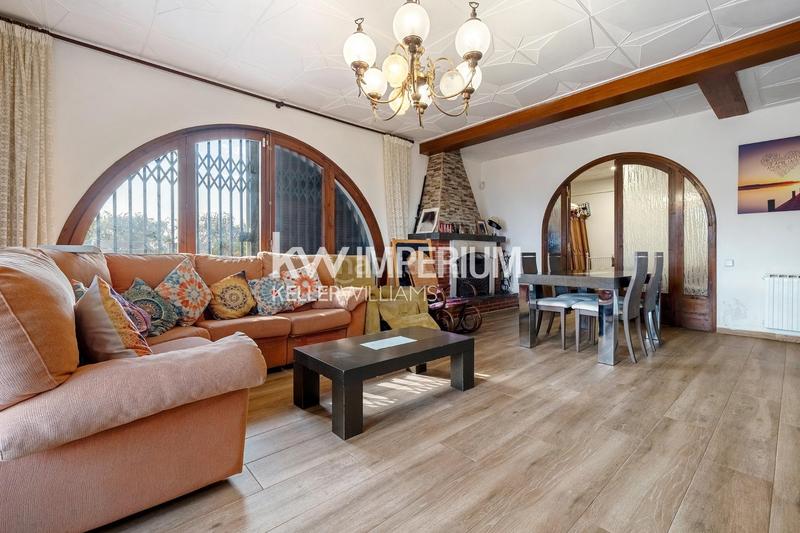 Foto 6c452cfb-8078-4ced-902e-5221cfdc92d2. Casa oasis con vistas al mar oportunidad de inversión con piscina, parque y total tranquilidad en Tarragona