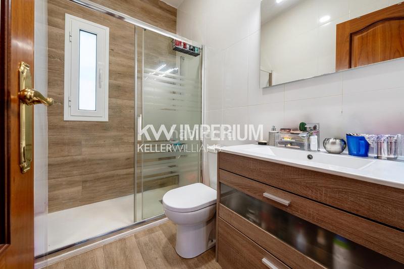 Foto 9becb2d0-e19a-42fc-b996-823f02f77a59. Casa oasis con vistas al mar oportunidad de inversión con piscina, parque y total tranquilidad en Tarragona