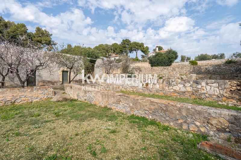 Foto f21b14a1-07d2-467a-8a19-d680b12b3680. Casa oasis con vistas al mar oportunidad de inversión con piscina, parque y total tranquilidad en Tarragona