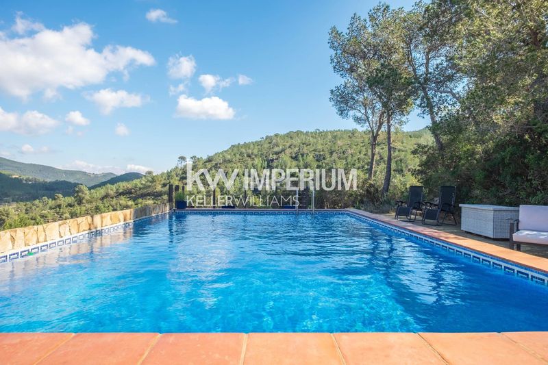 Foto 073bce30-1fb8-44c4-b59e-5323e38c7ef1. Casa con parcheggio piscina in Pratdip