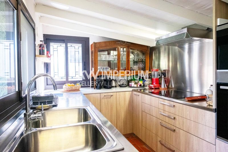 Foto 523b2e6b-1bfa-4a9b-a592-25ceb415a868. Casa con parcheggio piscina in Pratdip