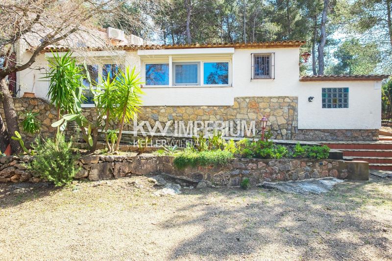 Foto 64f2854a-03bc-4041-a0e3-824148e51f03. Casa con parcheggio piscina in Pratdip