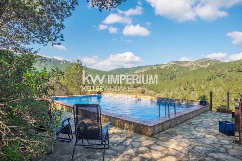 Foto ec6289fb-67b9-4747-bc44-7240967387c3. Casa con parcheggio piscina in Pratdip