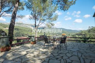 Casa a Pratdip. Un oasis de paz con piscina y vistas inmejorables