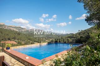 House in Pratdip. Un oasis de paz con piscina y vistas inmejorables