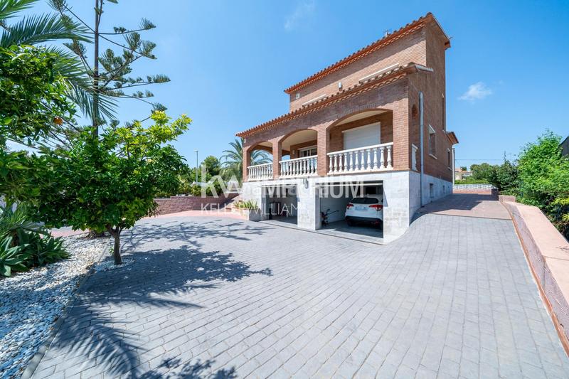 Foto 37780672-8f51-46ea-87a4-cd5cadfbe0ba. Chalet exclusiva casa unifamiliar con vistas al mar en Roda de Barà