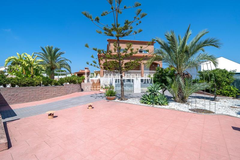 Foto 573bfdca-71b8-423d-b064-d2f93ba05816. Chalet exclusiva casa unifamiliar con vistas al mar en Roda de Barà