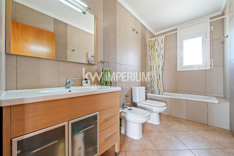 Foto 7c078a93-143c-4187-acb5-b38e3fe0f631. Chalet exclusiva casa unifamiliar con vistas al mar en Roda de Barà