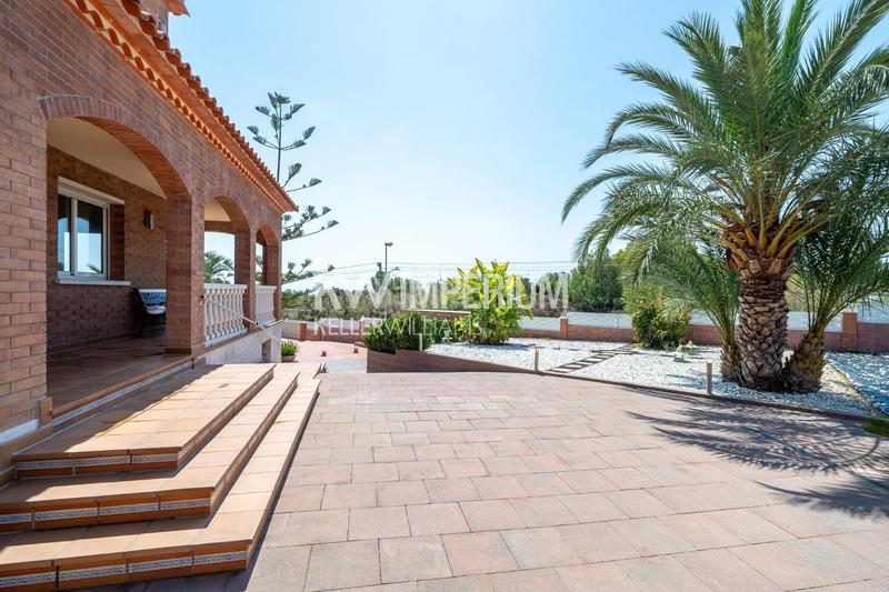 Foto 7ec90527-ba00-4378-a1f7-9fa9dc9a486e. Chalet exclusiva casa unifamiliar con vistas al mar en Roda de Barà