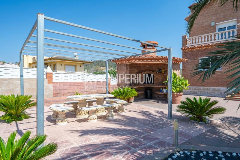 Foto ca14d315-f307-465b-8b81-2ae40a612389. Chalet exclusiva casa unifamiliar con vistas al mar en Roda de Barà