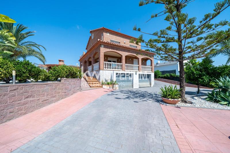 Foto d111231d-0e65-47f0-ab38-7f10d8a73894. Chalet exclusiva casa unifamiliar con vistas al mar en Roda de Barà