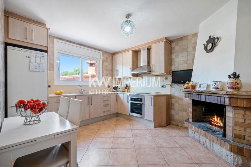 Foto e27b1f06-d21e-48b3-a3cc-47912f24e1c1. Chalet exclusiva casa unifamiliar con vistas al mar en Roda de Barà