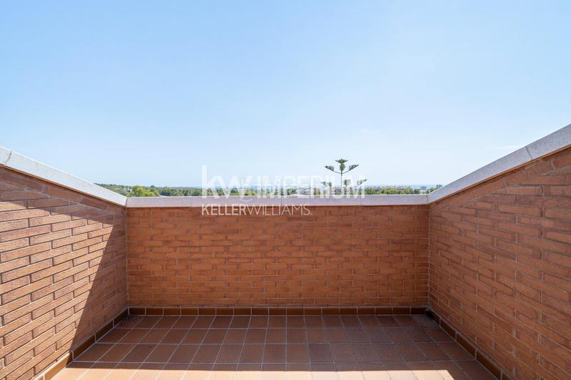 Foto e8c38985-82c1-446f-8c9f-90fc5ece57ca. Chalet exclusiva casa unifamiliar con vistas al mar en Roda de Barà