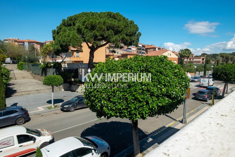 Foto 43c0e16a-a3da-40db-ad93-2ce59ba0194b. Casa magnifica propiedad en via augusta para reformar o invertir en Tarragona