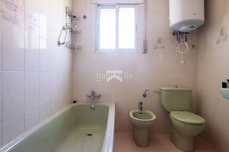 Foto 486cd8bf-6b4c-4ab6-9015-5e3d85e644fd. Casa amb calefacció aparcament a Llevant Tarragona