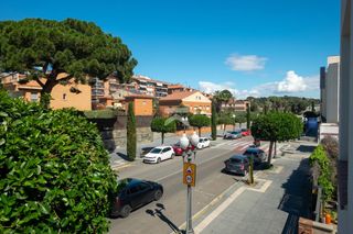 House in Llevant. Magnifica propiedad en via augusta para reformar o invertir