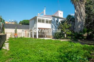 Maison à Llevant. Magnifica propiedad en via augusta para reformar o invertir