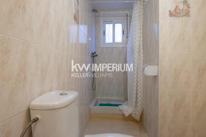 Foto e10bf4f2-4de4-493c-b440-7851cd2b1de6. Casa amb calefacció aparcament a Llevant Tarragona