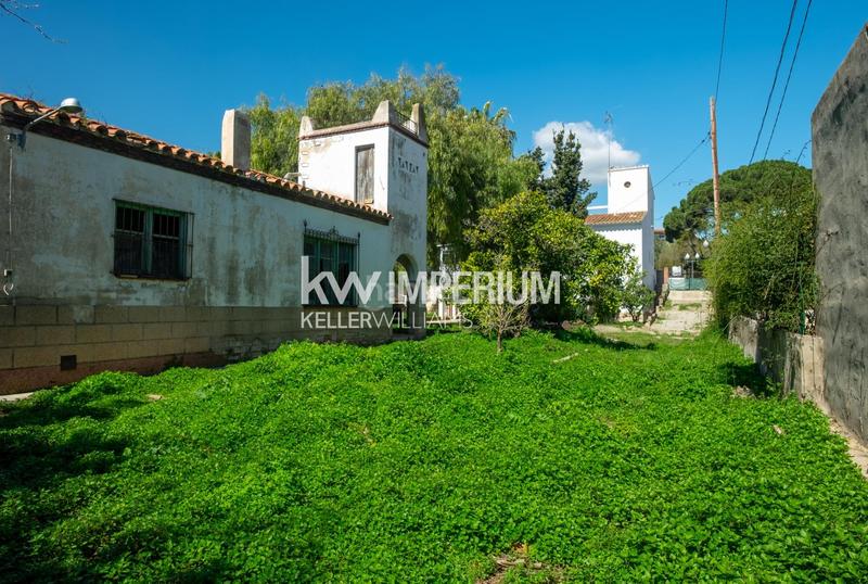 Foto f90a6fba-3718-4150-837a-4f1dc4a427fa. Casa magnifica propiedad en via augusta para reformar o invertir en Tarragona