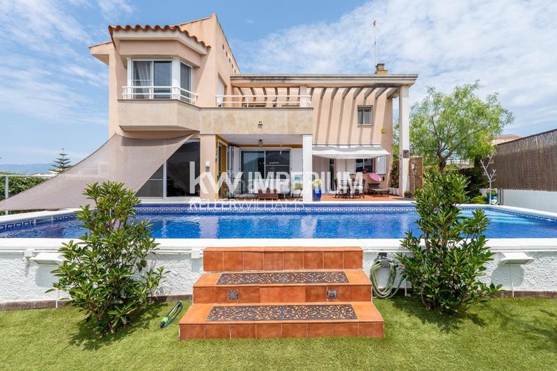Foto 02959810-39db-4cf0-b612-cf3c8057e665. Casa exclusiva vivienda con vistas privilegiadas en Amposta