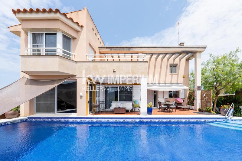 Foto b6945c67-3cef-4eb4-bda9-ba0a4d79815a. Casa exclusiva vivienda con vistas privilegiadas en Amposta