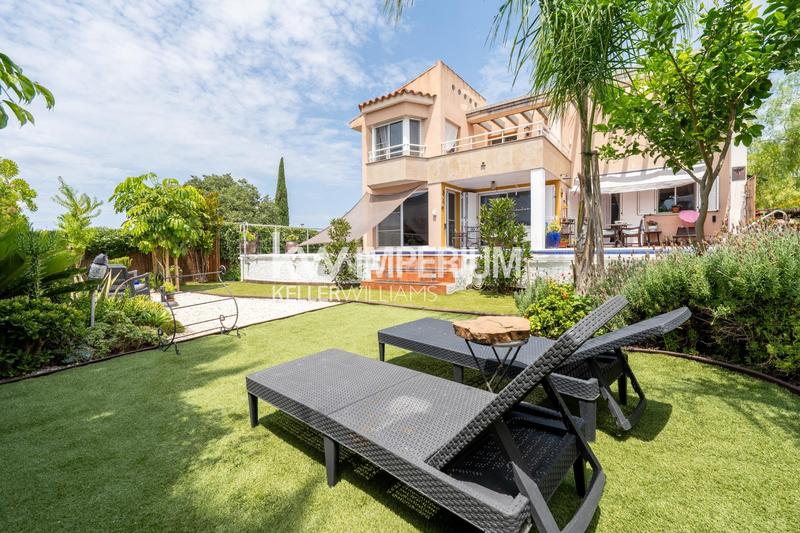 Foto e6d9f176-c5f8-46fe-b9a8-aa2a29b39171. Casa exclusiva vivienda con vistas privilegiadas en Amposta