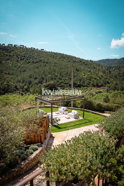 Foto 4802f73e-35c5-4f38-8aaa-9d13268113a7. Chalet avec parking piscine dans Colldejou
