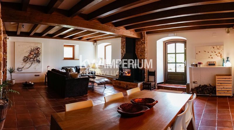 Foto 65e7f147-2182-4e0b-83fb-eaa852b91b08. Chalet avec parking piscine dans Colldejou