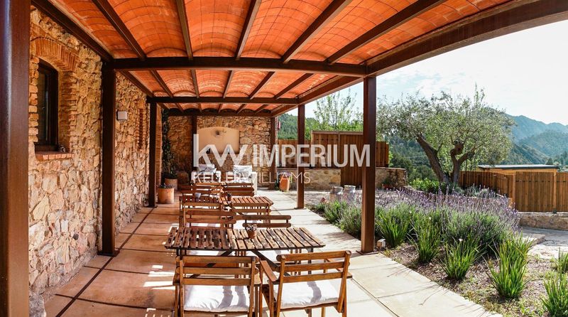 Foto 8bad9e20-c926-4d1d-887e-a8d08436c538. Chalet avec parking piscine dans Colldejou