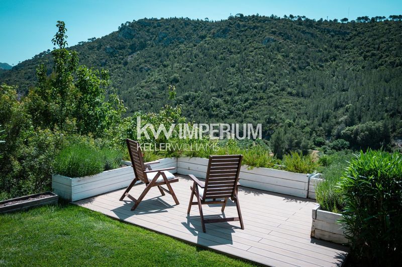 Foto a248241c-b5ff-4f9c-98cf-cea71d23f2a4. Chalet avec parking piscine dans Colldejou