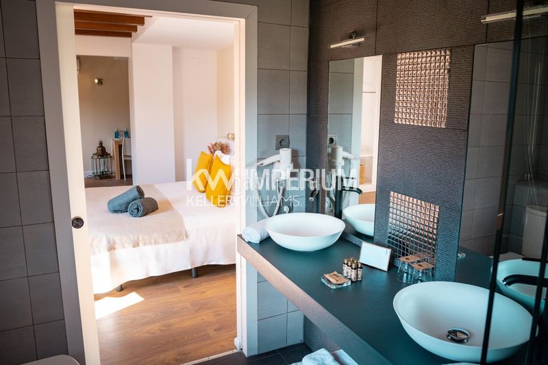 Foto a9906da6-44ae-4116-bd2a-7472f8c7ae4e. Chalet avec parking piscine dans Colldejou