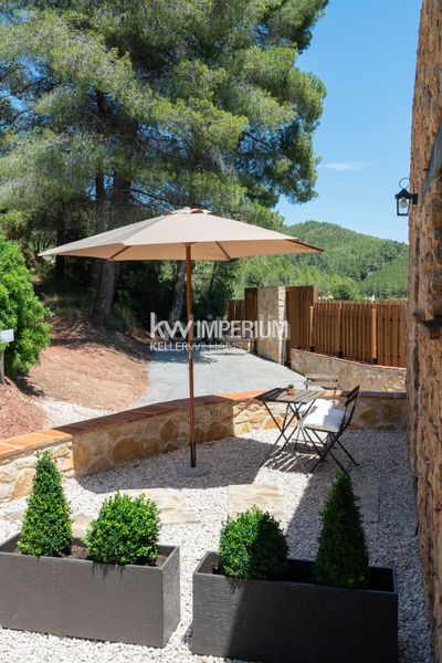 Foto ad43ea1f-1e9b-47e4-b393-7b31cfcf4cf3. Chalet avec parking piscine dans Colldejou