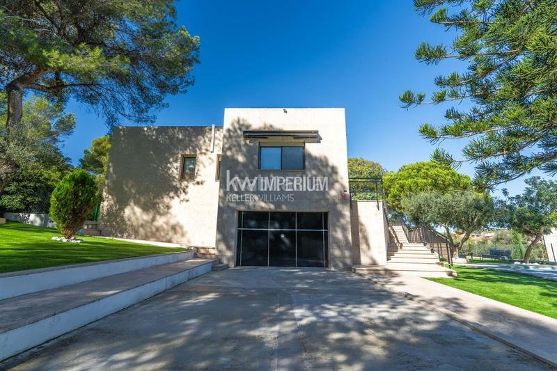 Foto 9f492da1-26a4-445e-93d0-8df29e634841. Miete chalet mit heizung parking pool in Llevant Tarragona