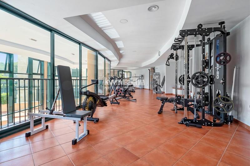 Foto 32024866-c56f-4715-a15b-bc6845572e26. Duplex with heating parking pool in Els Munts Torredembarra