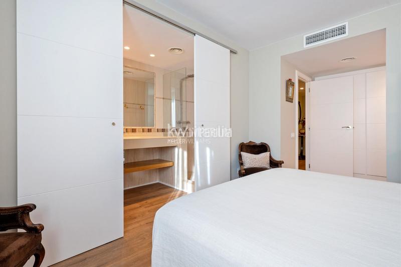 Foto 5f6ba3c1-7e3a-49c1-88b7-c1fd8ca8d976. Duplex with heating parking pool in Els Munts Torredembarra