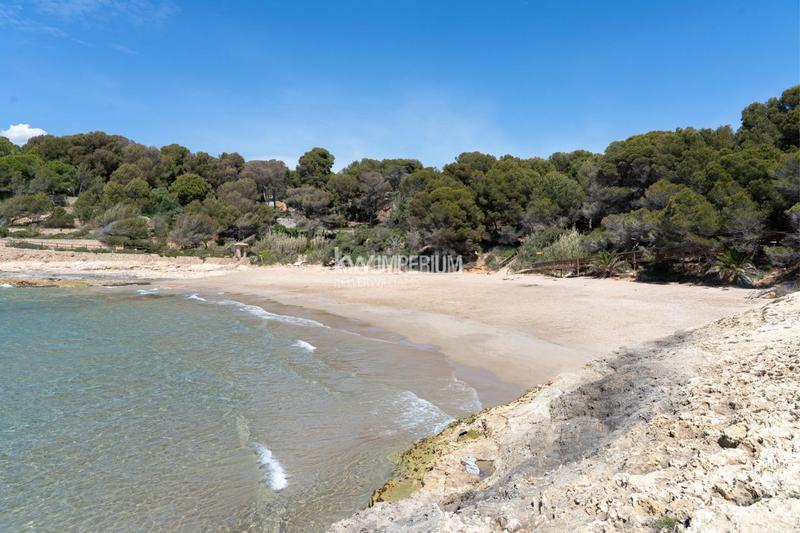 Foto 7aa81ed2-a7de-4264-961a-866e0404f6d9. Duplex with heating parking pool in Els Munts Torredembarra