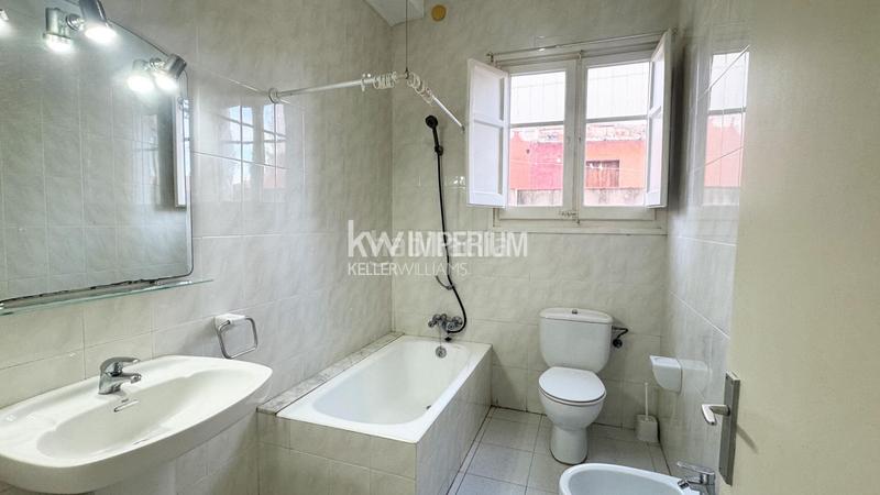 Foto eafb4a02-a87c-42b1-9146-be4ac0eec2bd. Flat in Nou Eixample Nord Tarragona