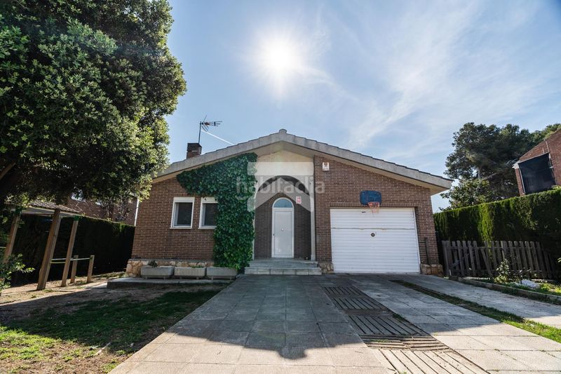 Foto efc232cb-64c2-4839-8588-f85bd06b56c1. Casa amb aparcament piscina a Urbanitzacions de Llevant Tarragona